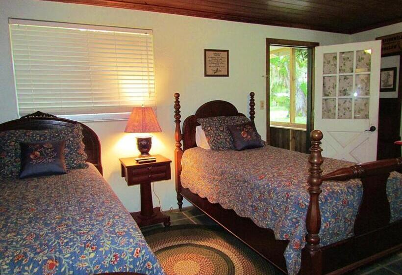 标准间, The Yearling Cabins