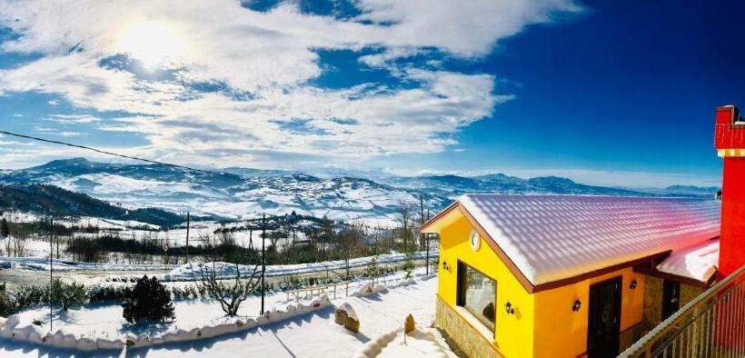 Четырехместный Номер Стандарт с Балконом, Villa Aurora