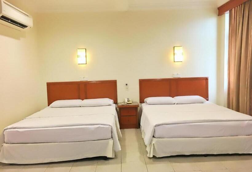Семейный Номер, Harbour View Hotel Sekinchan