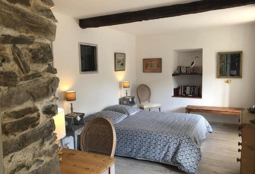 اتاق استاندارد با بالکن, Le Balcon Commingeois