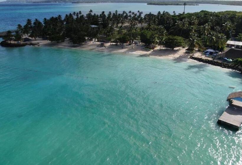 استودیوی استاندارد, Carolina Point Resort