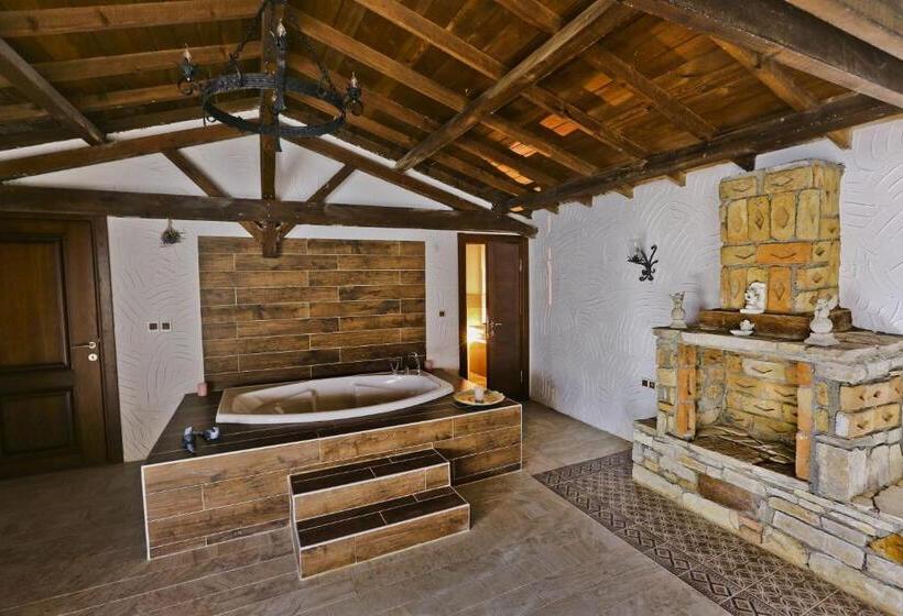 Четырехместный Номер Стандарт Вид на Море, The Stone Castle Boutique