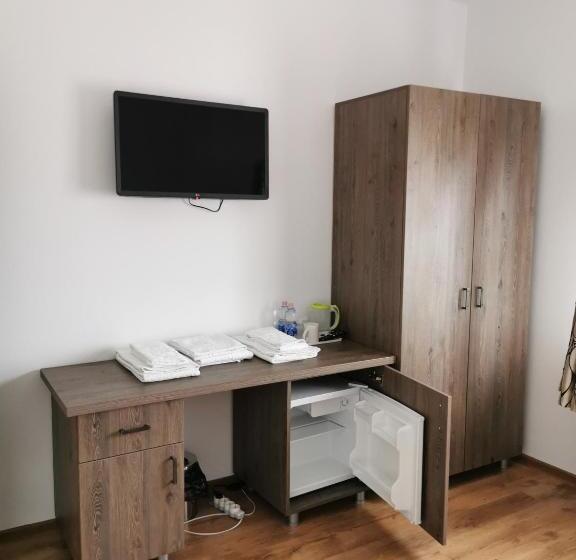 استودیوی استاندارد, Dnt House & Spa