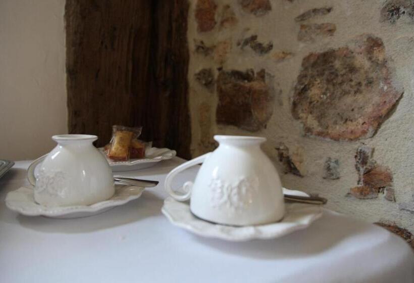 Полулюкс Повышенной Комфортности, Le Colombier De Hanches   Teritoria