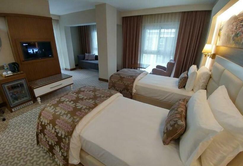 Семейный Номер, Tuna Otel Rezi̇dans