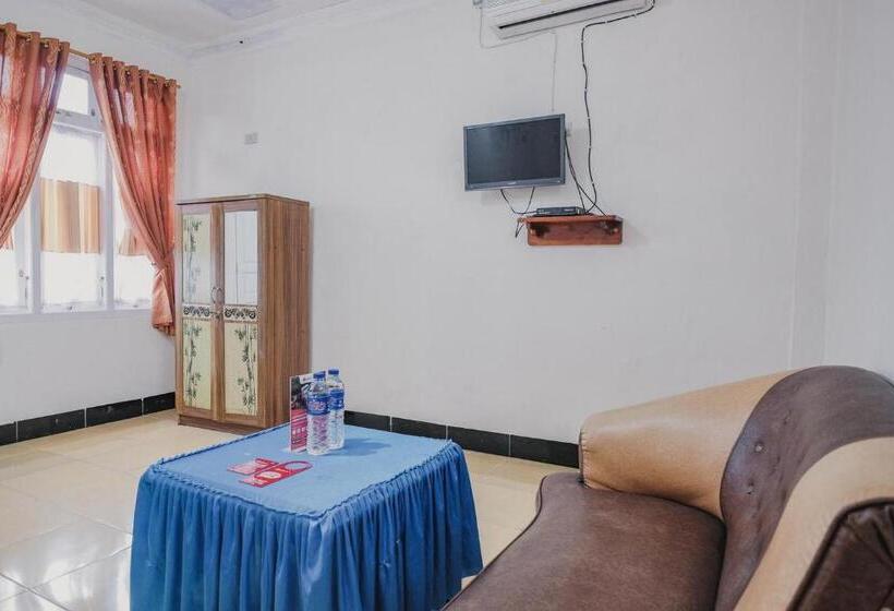 디럭스 룸, Reddoorz Syariah Near Kebun Raya Liwa
