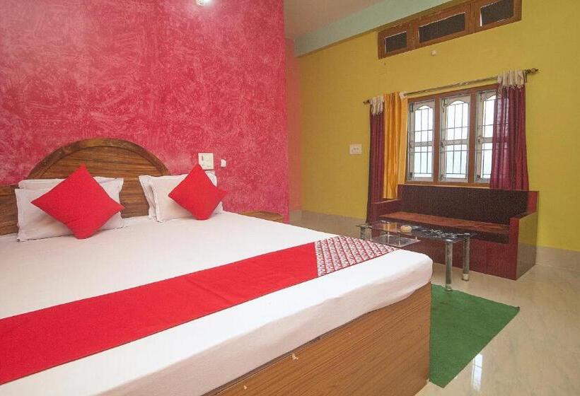 디럭스 트리플 룸, Vaccinated Staff  Oyo 60869 Sandhana Homestay