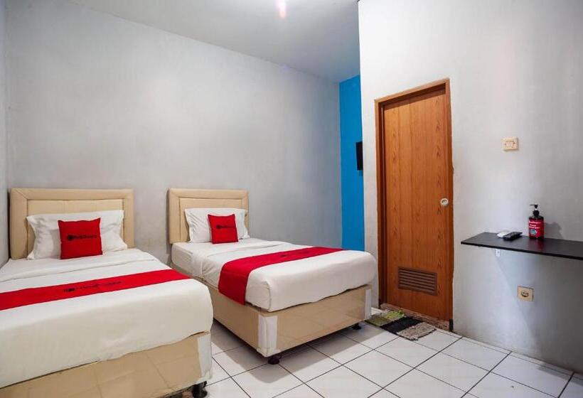 Номер Стандарт, Reddoorz Near Margonda Raya
