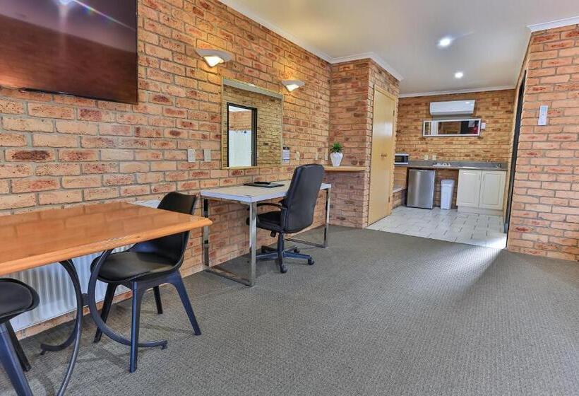 디럭스 스위트 킹 침대, Wonthaggi Motel