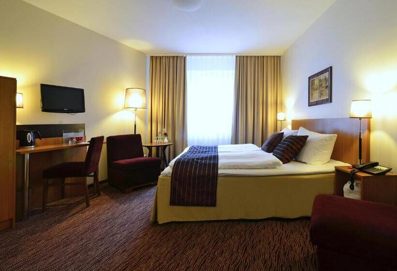 Номер Стандарт, Comfort Hotel Tom Kyle