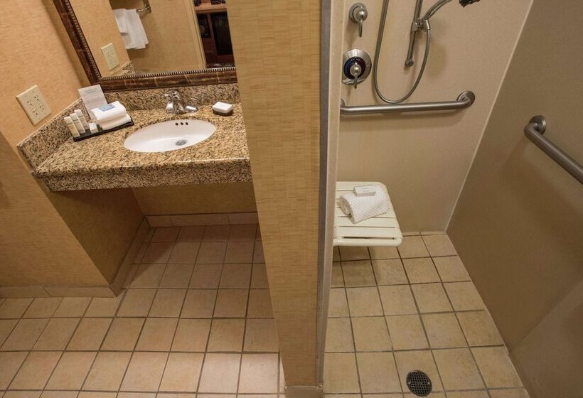 سوئیت برای معلولان, Embassy Suites By Hilton Charlotte Concord Golf Resort & Spa