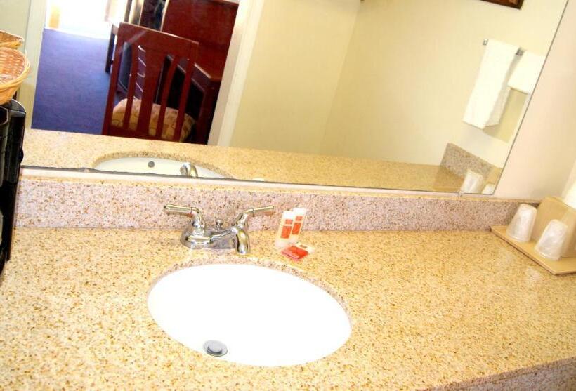 Стандартный Номер Кровать Кинг, Red Carpet Inn   Natchez