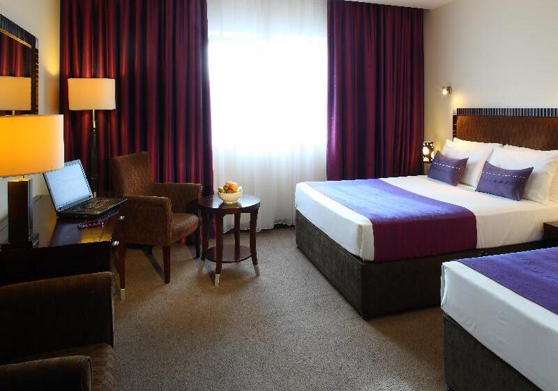 اتاق استاندارد سه نفره, Mcgettigan S Hotel Letterkenny
