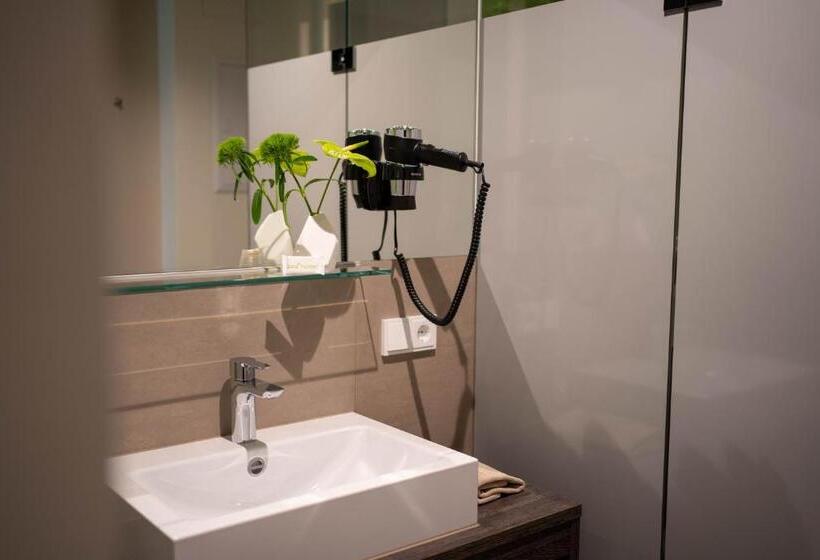 Номер Стандарт, Eee Hotel Gunskirchen