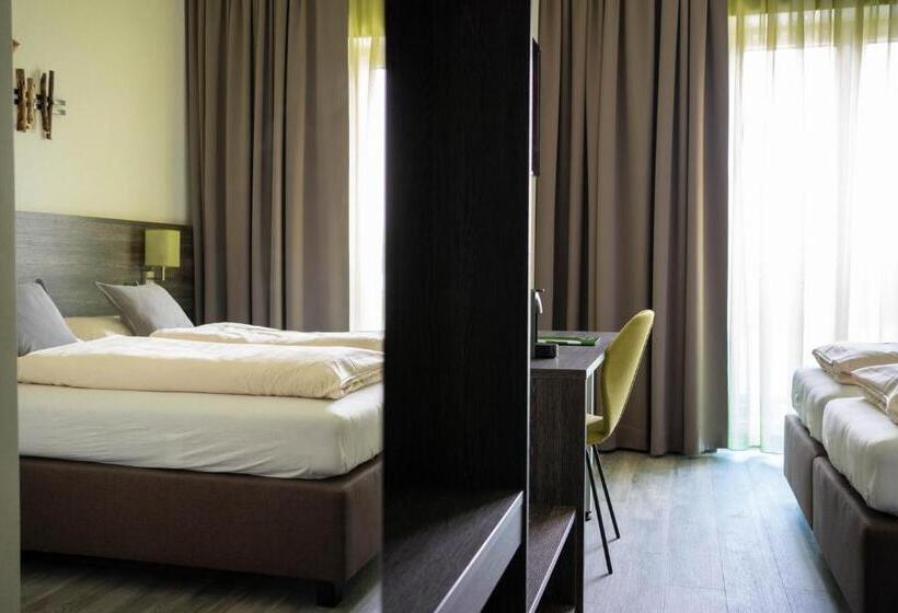 Номер Стандарт, Eee Hotel Gunskirchen