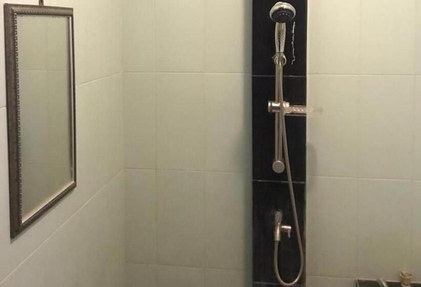 Семейный Номер, Reddoorz @ Jalan Gajah Mada Lampung