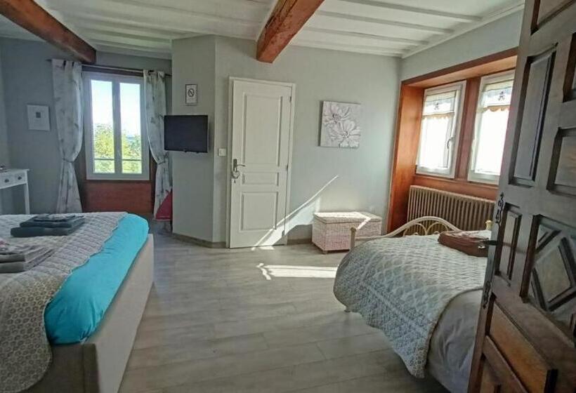 Трехместный Номер Стандарт Вид на Сад, La Dame Fines