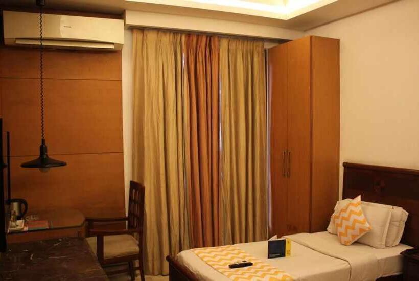 Номер Deluxe Кровать Кинг, Good Will Residency   Cyber City Gurgaon
