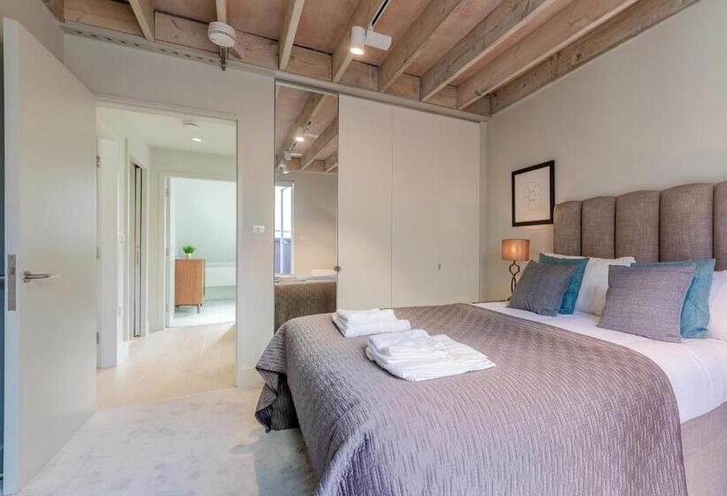1 Bedroom Penthouse Apartment, Stayinn Holborn