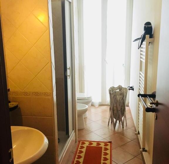 اتاق خانوادگی, B&b Torretta San Giovanni A Corte