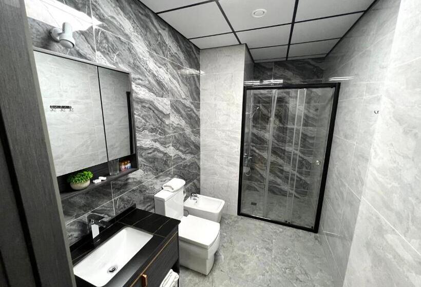 سوییت, Alpha Plaza Hotel & Spa