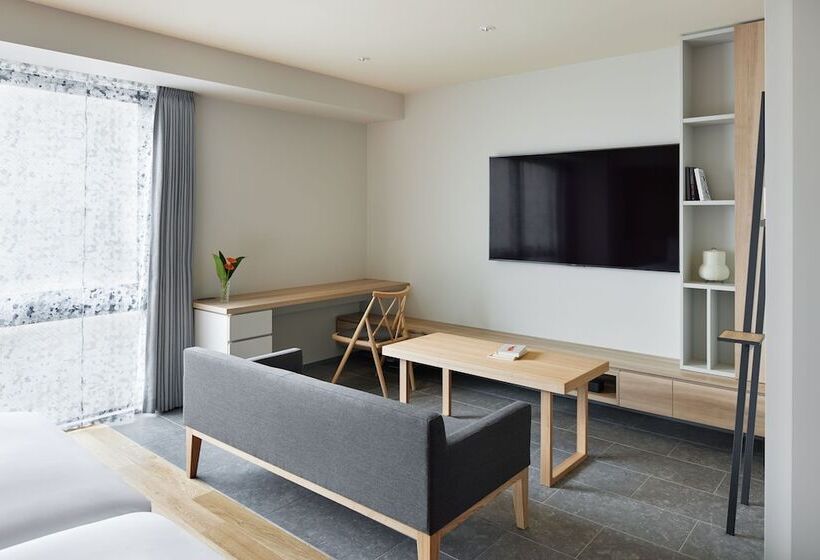 Studio Deluxe, Oakwood Hotel Oike Kyoto