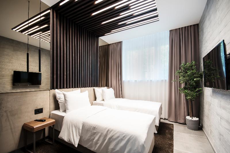 Студия Deluxe, Oakwood Hotel Oike Kyoto