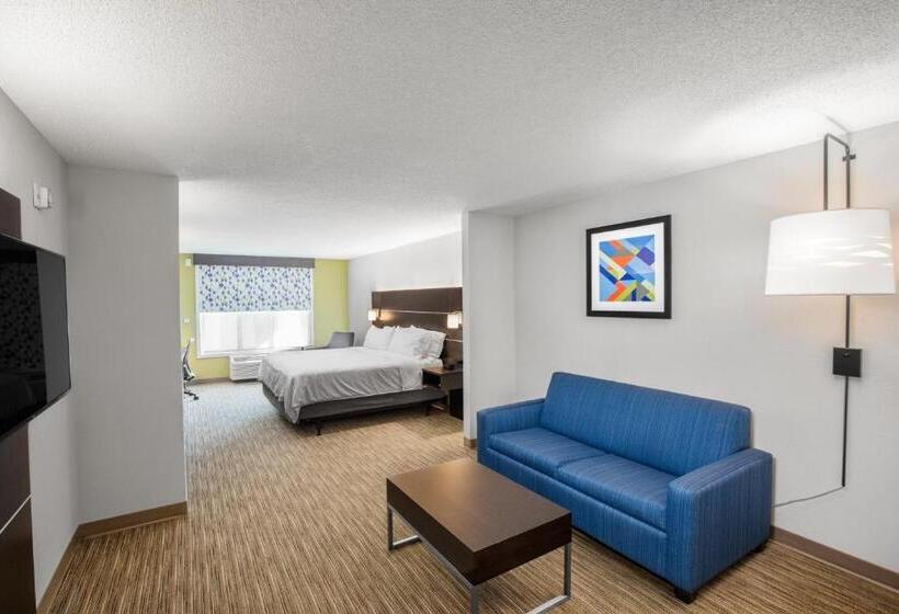 Люкс Кровать Кинг, Holiday Inn Express Hotel & Suites Altoona Des Moines, An Ihg