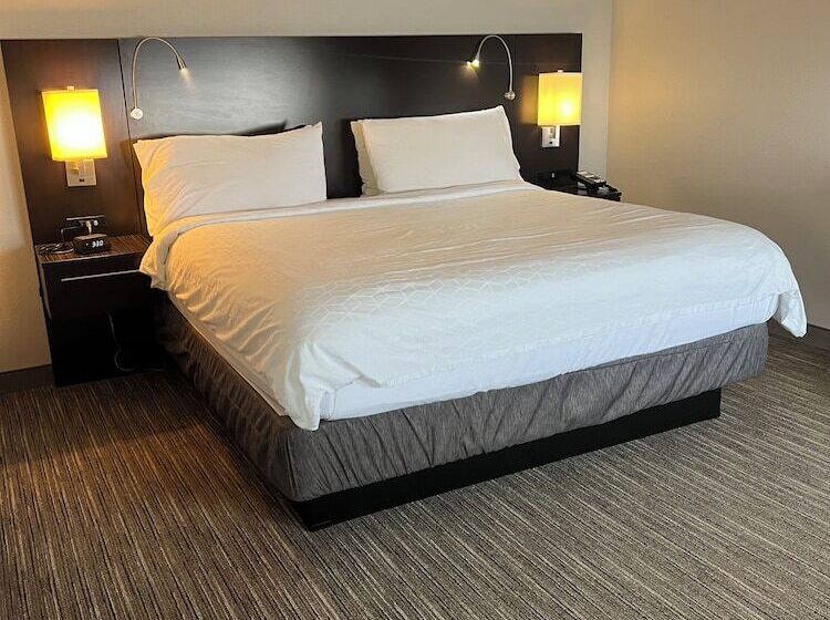 Номер Стандарт, Holiday Inn Express Hotel & Suites Beatrice, An Ihg