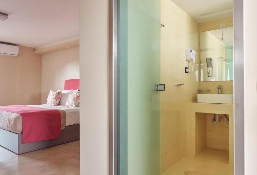Семейный Номер, Koukounaria Hotel & Suites