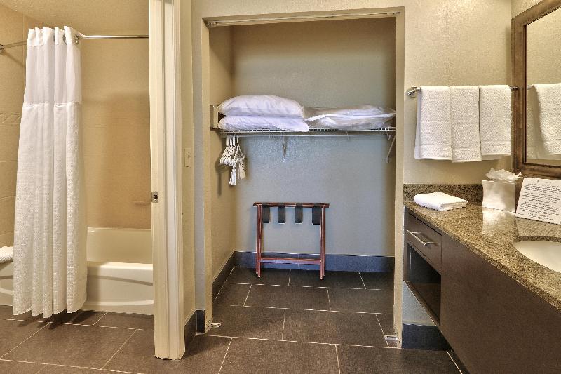 带2个卧室的套房, Staybridge Suites Albuquerque North, An Ihg