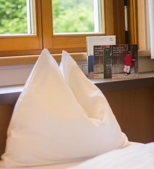 Quarto Estandar Individual, Pension Lichtenburg