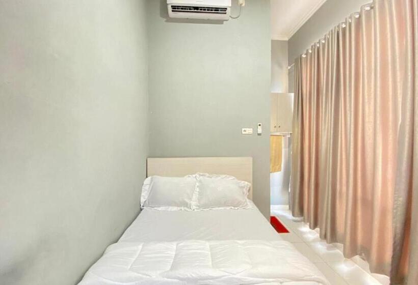 经济房, Pelangi Guest House Palembang Redpartner