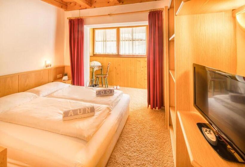 Номер Стандарт с Балконом, Piccolo Hotel Gurschler