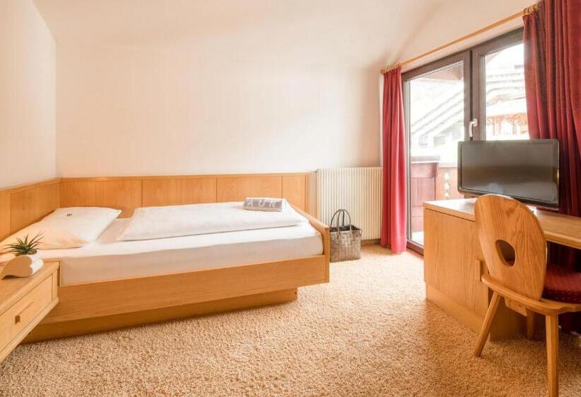 Номер Стандарт Индивидуальный с Балконом, Piccolo Hotel Gurschler