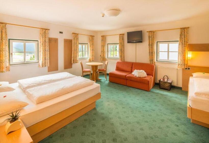 Номер Стандарт Трехместный, Piccolo Hotel Gurschler