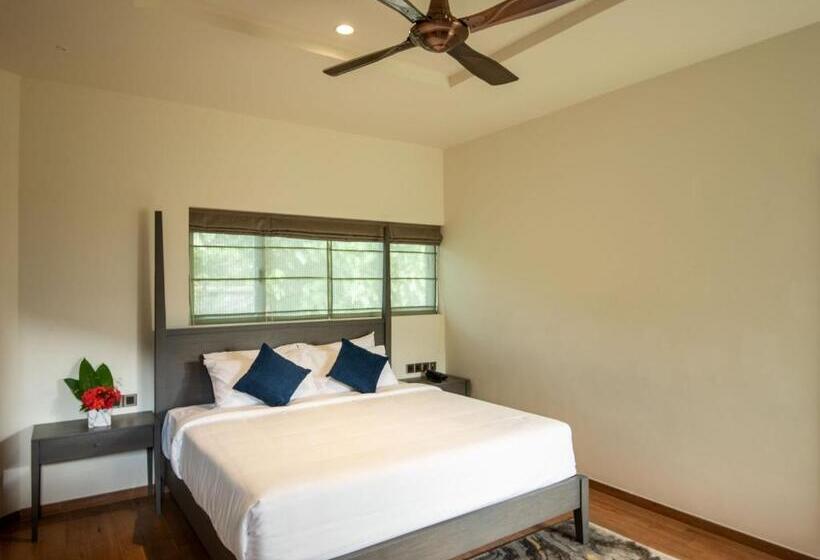 Стандартный Номер Кровать Кинг, Niraamaya Retreats Samroha Athirappilly