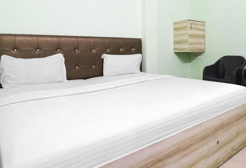 Трехместный Номер Классика, Vaccinated Staff  Oyo 79969 Flagship Night Inn