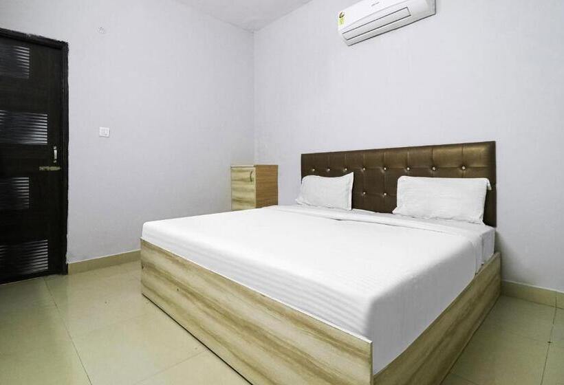 Трехместный Номер Классика, Vaccinated Staff  Oyo 79969 Flagship Night Inn