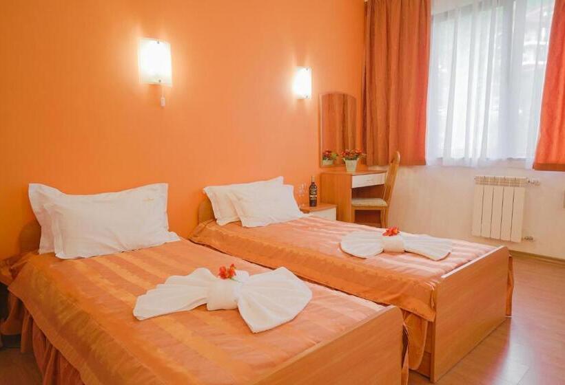 استودیو خانوادگی, Apart Hotel Flora Residence Daisy