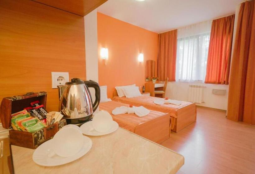 استودیو خانوادگی, Apart Hotel Flora Residence Daisy
