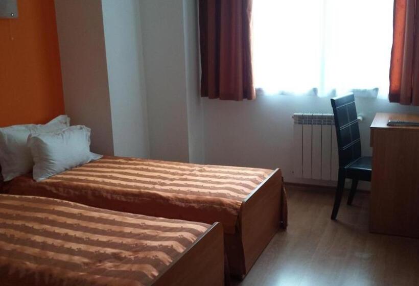 آپارتمان 2 خوابه با بالکن, Apart Hotel Flora Residence Daisy