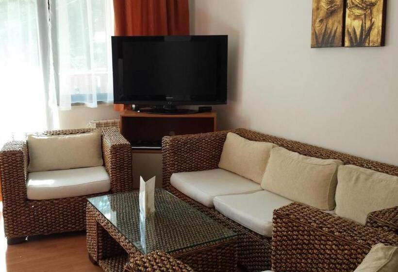 آپارتمان 2 خوابه با بالکن, Apart Hotel Flora Residence Daisy