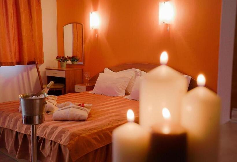 استودیوی لوکس, Apart Hotel Flora Residence Daisy