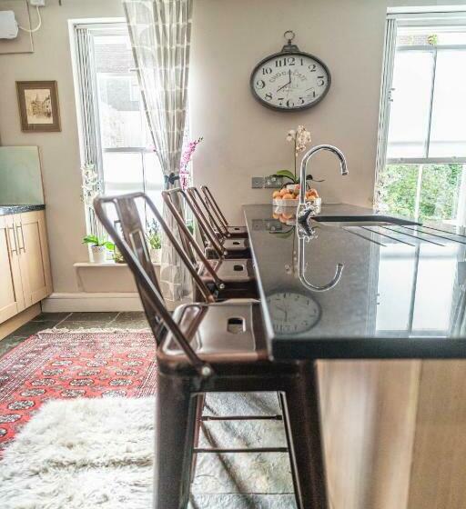 Номер Стандарт, House Close To Kings Cross