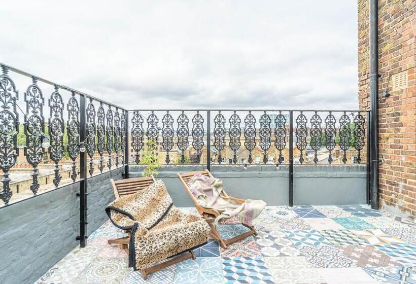 Номер Стандарт с Балконом, House Close To Kings Cross