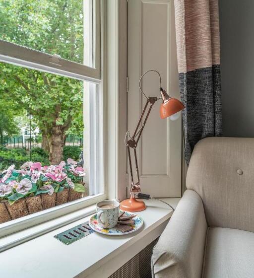 Номер Стандарт, House Close To Kings Cross