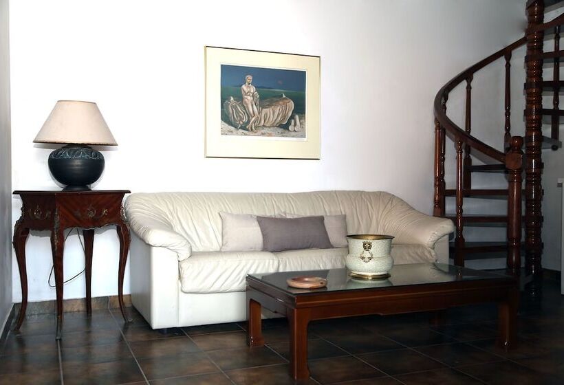Quarto Dúplex, Candia House