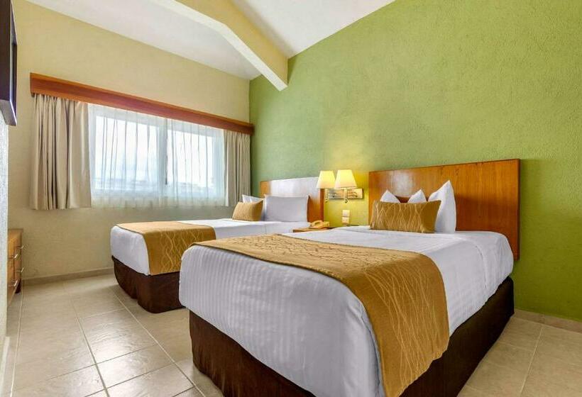 سوئیت 2 خوابه, Comfort Inn Puerto Vallarta Golfside & Marina