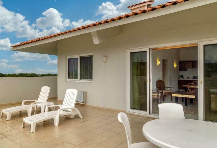 سوئیت 2 خوابه, Comfort Inn Puerto Vallarta Golfside & Marina